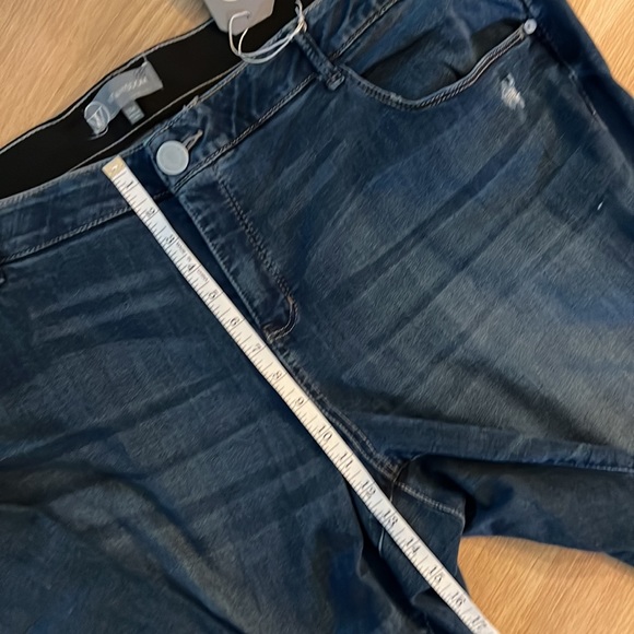 Wit & Wisdom New Absolution Distressed Jeans 24W - Picture 10 of 10